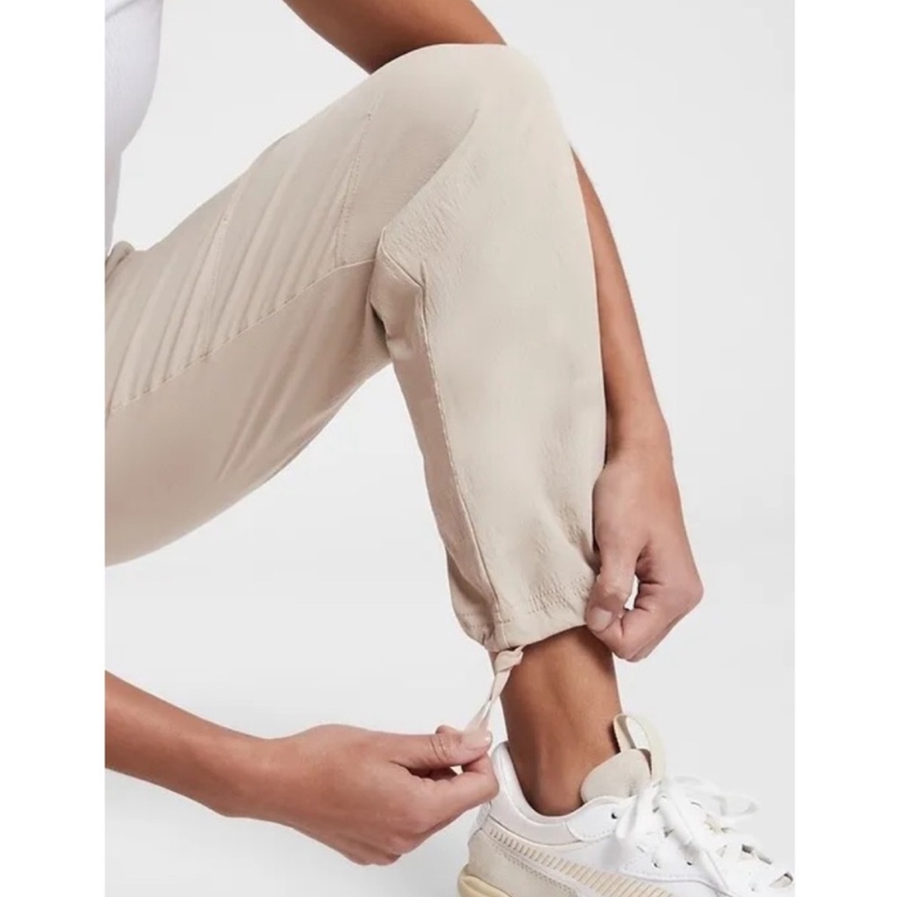 Athleta Trekkie Utility Cargo Pant